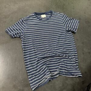 Y2K striped navy & white t-shirt